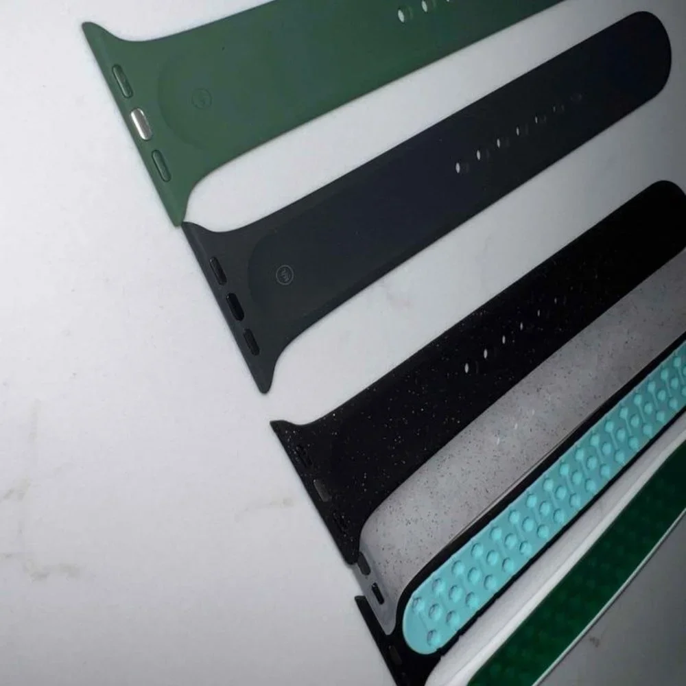 Apple iWatch LONGER SIDE Replacement Band, Lot of 6, Four 40MM , Two 44MM , New